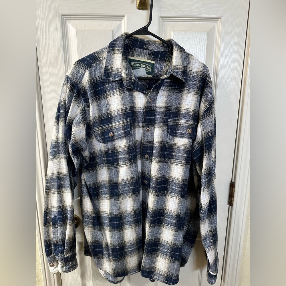 Field & Stream XL Tall cotton button up long sleeve shirt. Blue plaid.
